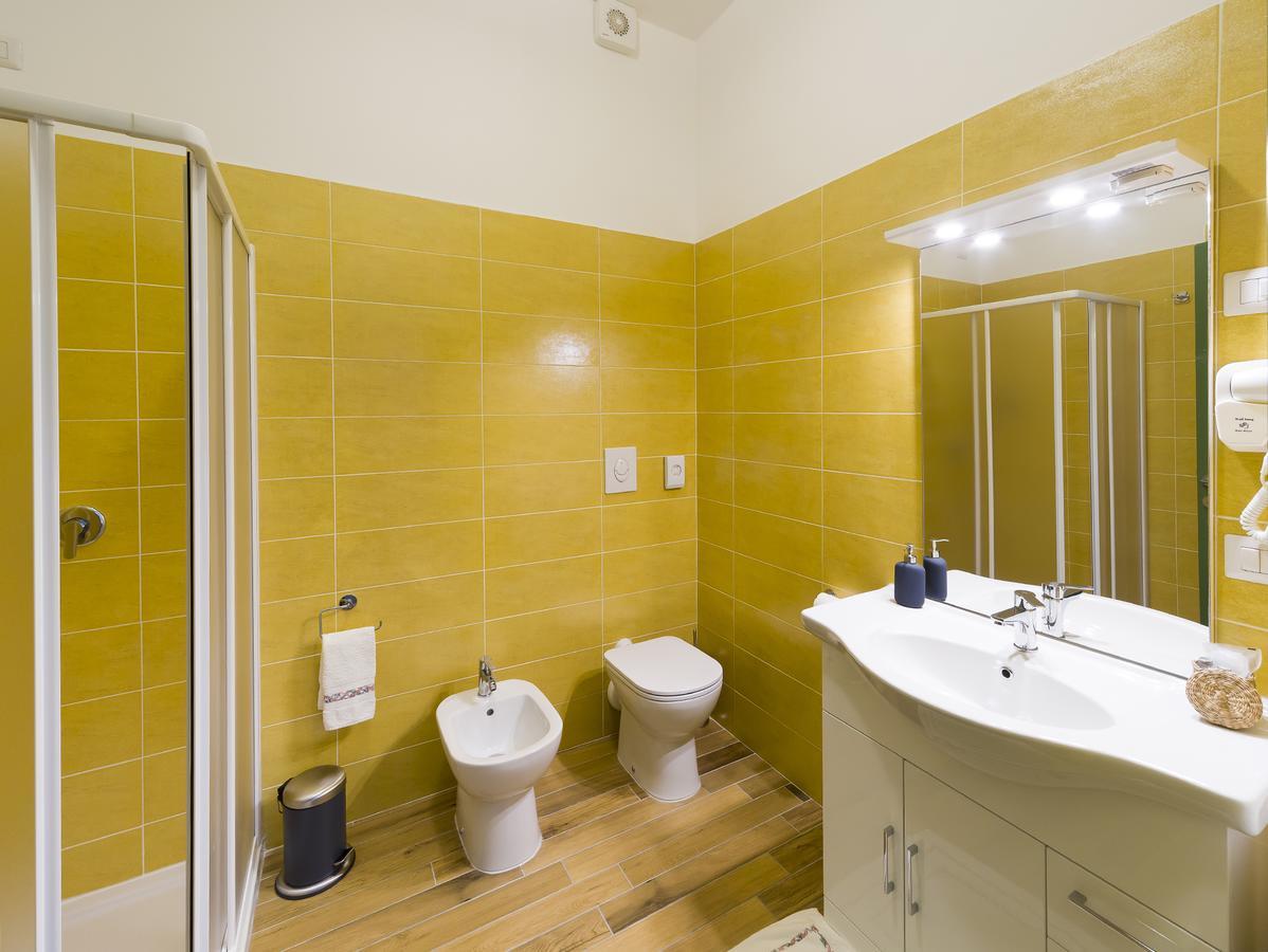 La Nostra Casa In Centro Hotel Lecco Kültér fotó