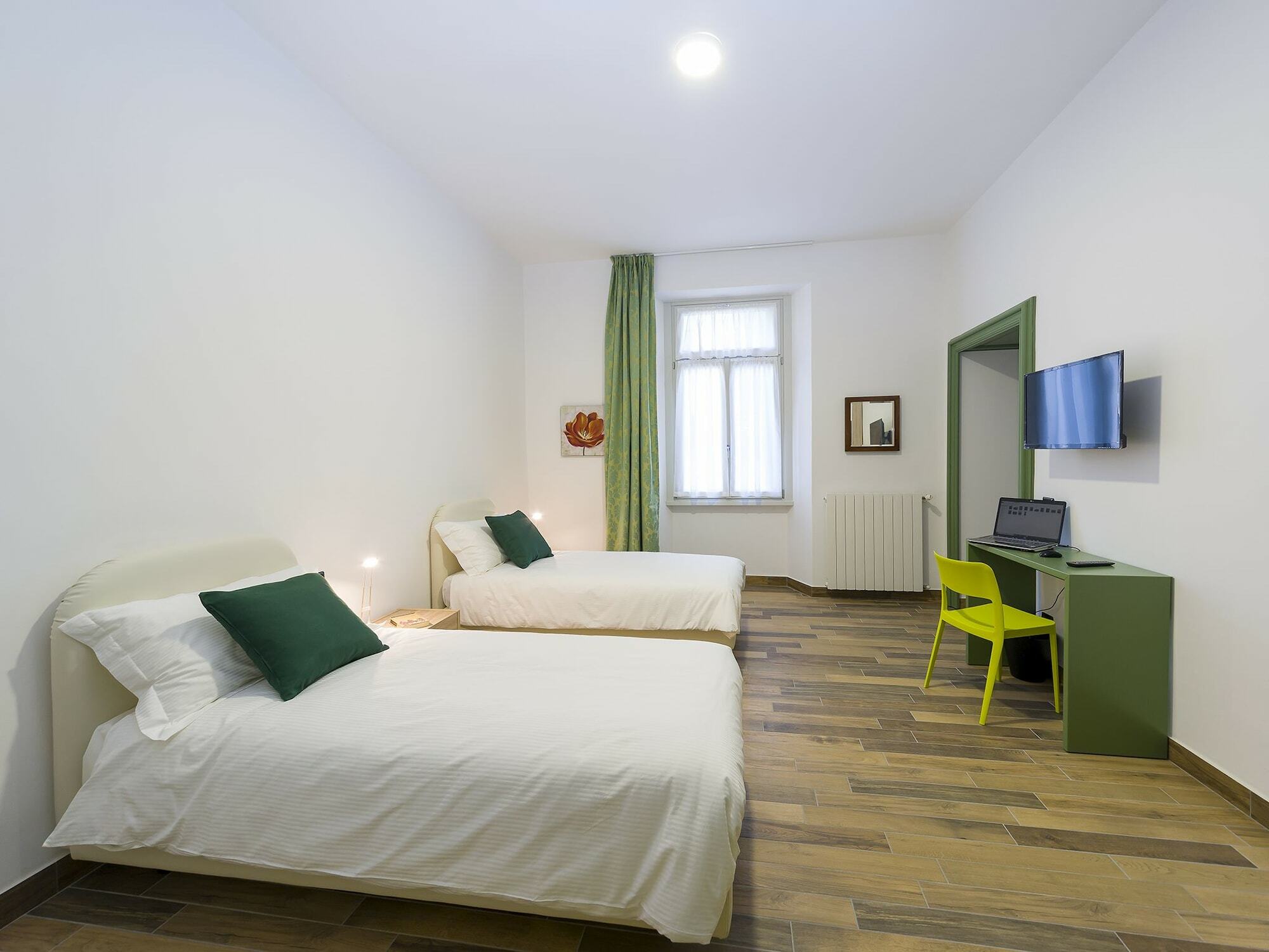 La Nostra Casa In Centro Hotel Lecco Kültér fotó